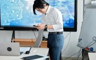 AI-Powered Personalization: Transforming Employee Experiences in the Modern Workplace