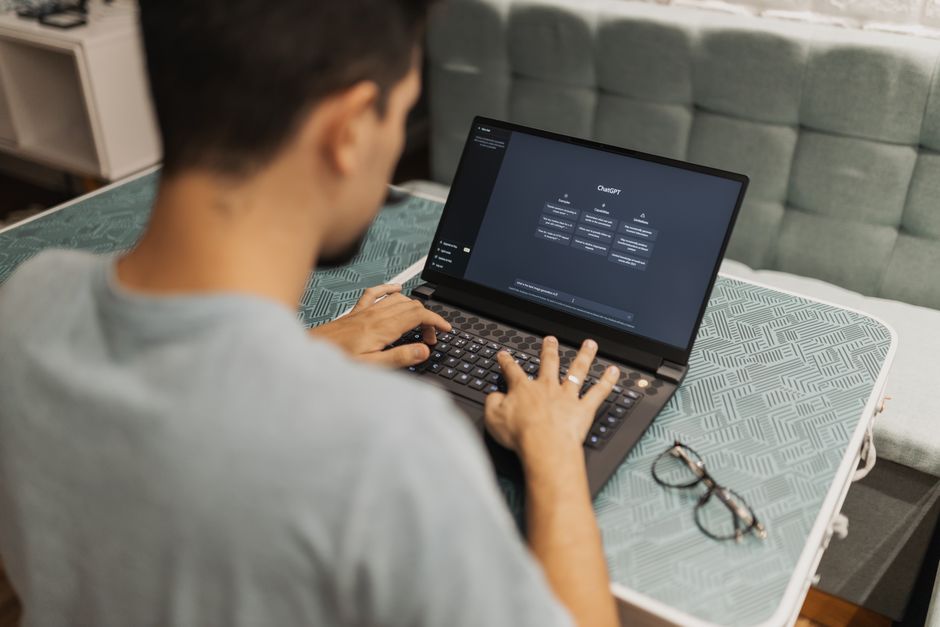 AI Personalization at Work: How It Reshapes Human Behavior