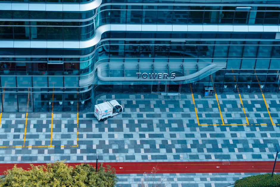 小鹏汽车大连: Inside China's Boldest EV Showroom Experience