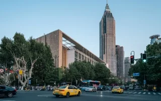 小鹏汽车大连: Inside China's Boldest EV Showroom Experience