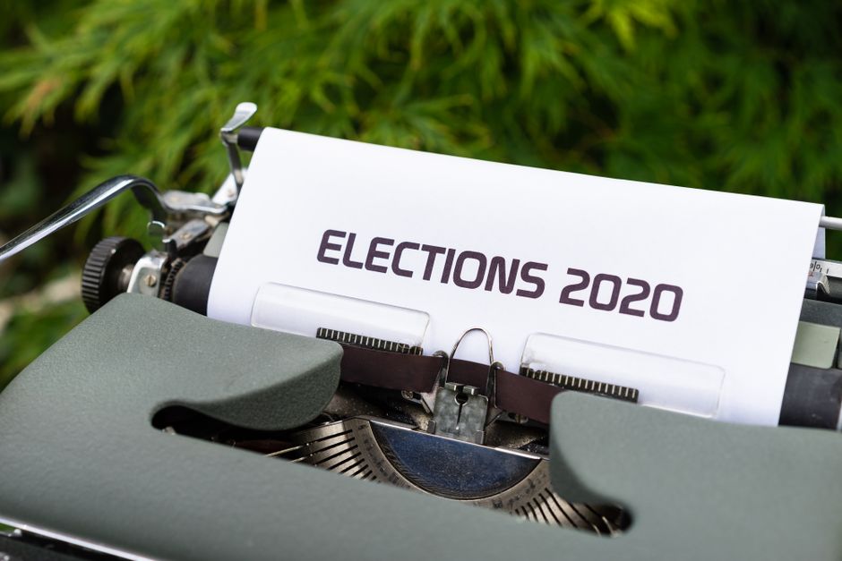 Biden-to-Trump AI Policy Shift 2025: What Businesses Must Know