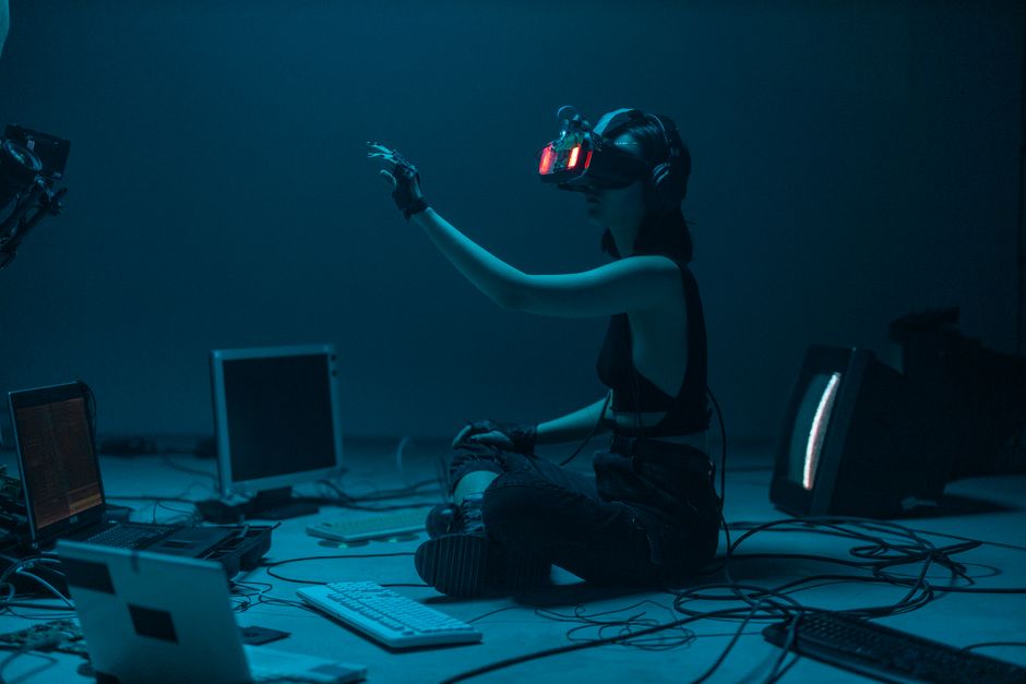 Beyond the Hype: Mastering the New Tech Playbook in Media
