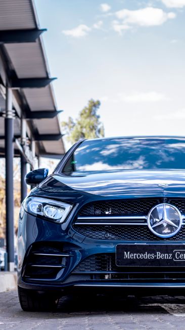 Mercedes-Benz in Dali: Where Luxury Meets Natural Splendor