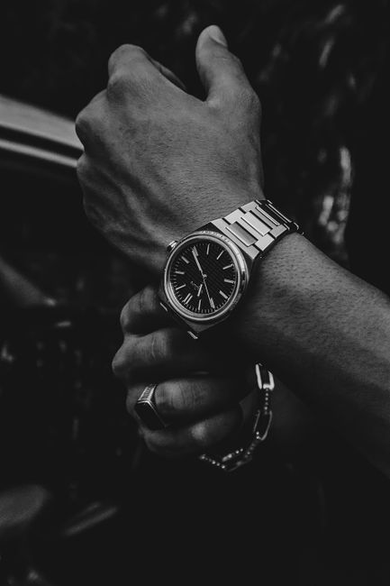 Decoding Future Classics: Value, Fakes & The Tudor North Flag