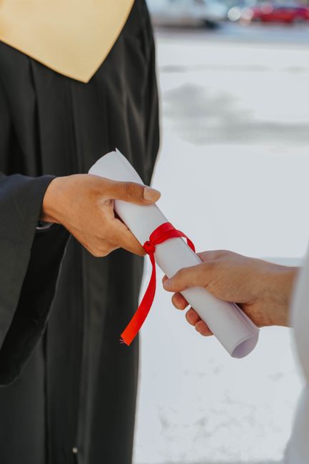 Journalism Scholarships: Your Guide to a Debt-Free Degree